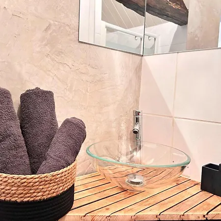Cream Cocoon - Wifi - Proche Centre Апартаменты Труа