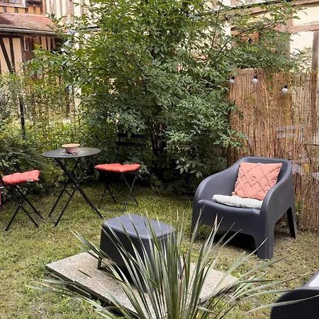 Cream Cocoon - Wifi - Proche Centre Apartman *